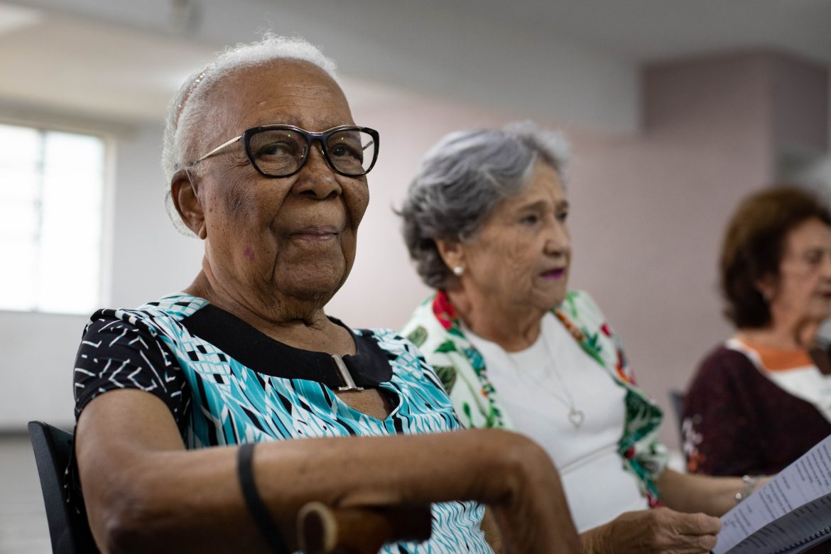 idosa de 101 anos fala de sua trajetória no grupo de convivência da prefeitura de volta redonda cris oliveira secom11