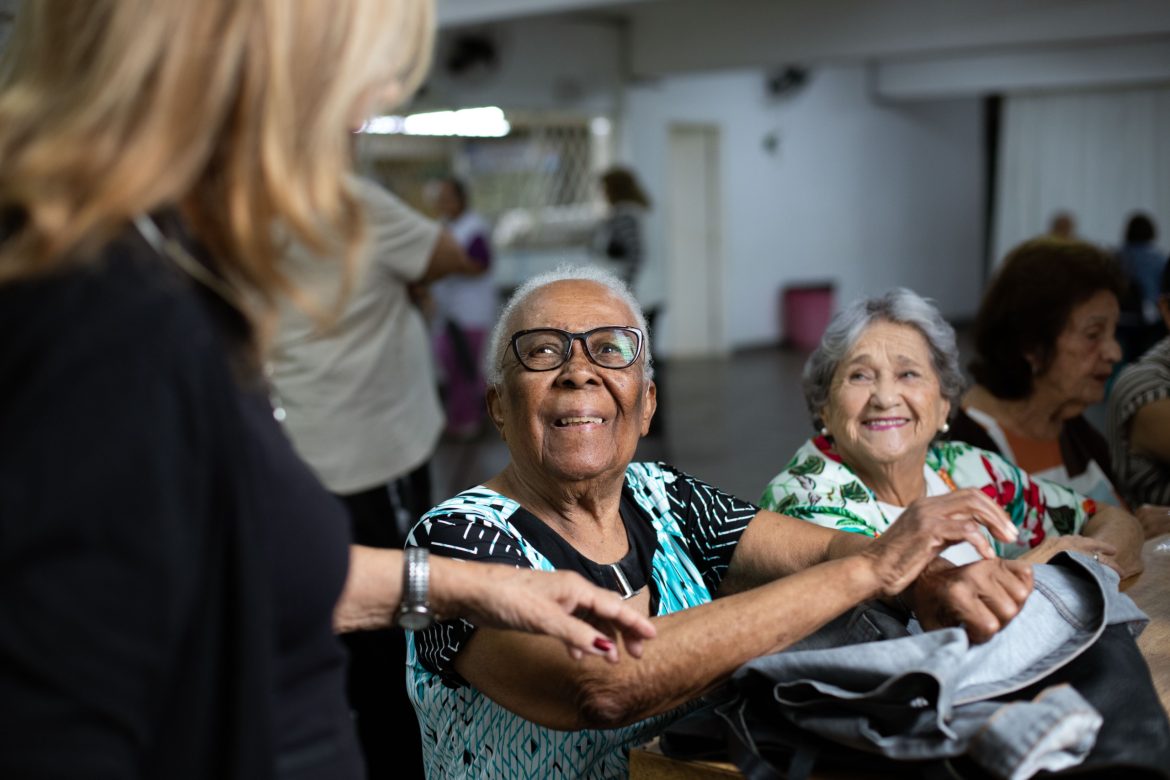 idosa de 101 anos fala de sua trajetória no grupo de convivência da prefeitura de volta redonda cris oliveira secom12
