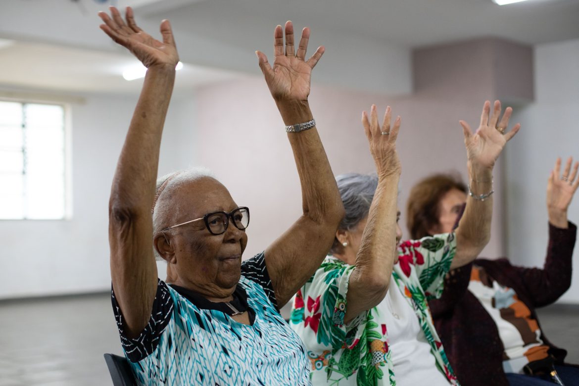 idosa de 101 anos fala de sua trajetória no grupo de convivência da prefeitura de volta redonda cris oliveira secom13