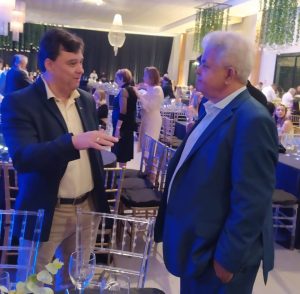 marcelo cabeleireiro e leo santos participam de posse da nova diretoria da cdl vr divulgação12