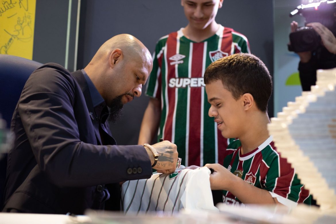 notasvr felipe melo lanÇa livro e exposiÇÃo em vr cris oliveira secom12