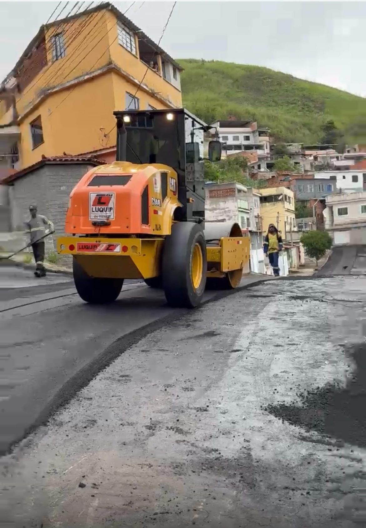 trabalho de pavimentação avança no bairro vila nova, em barra mansa divulgação