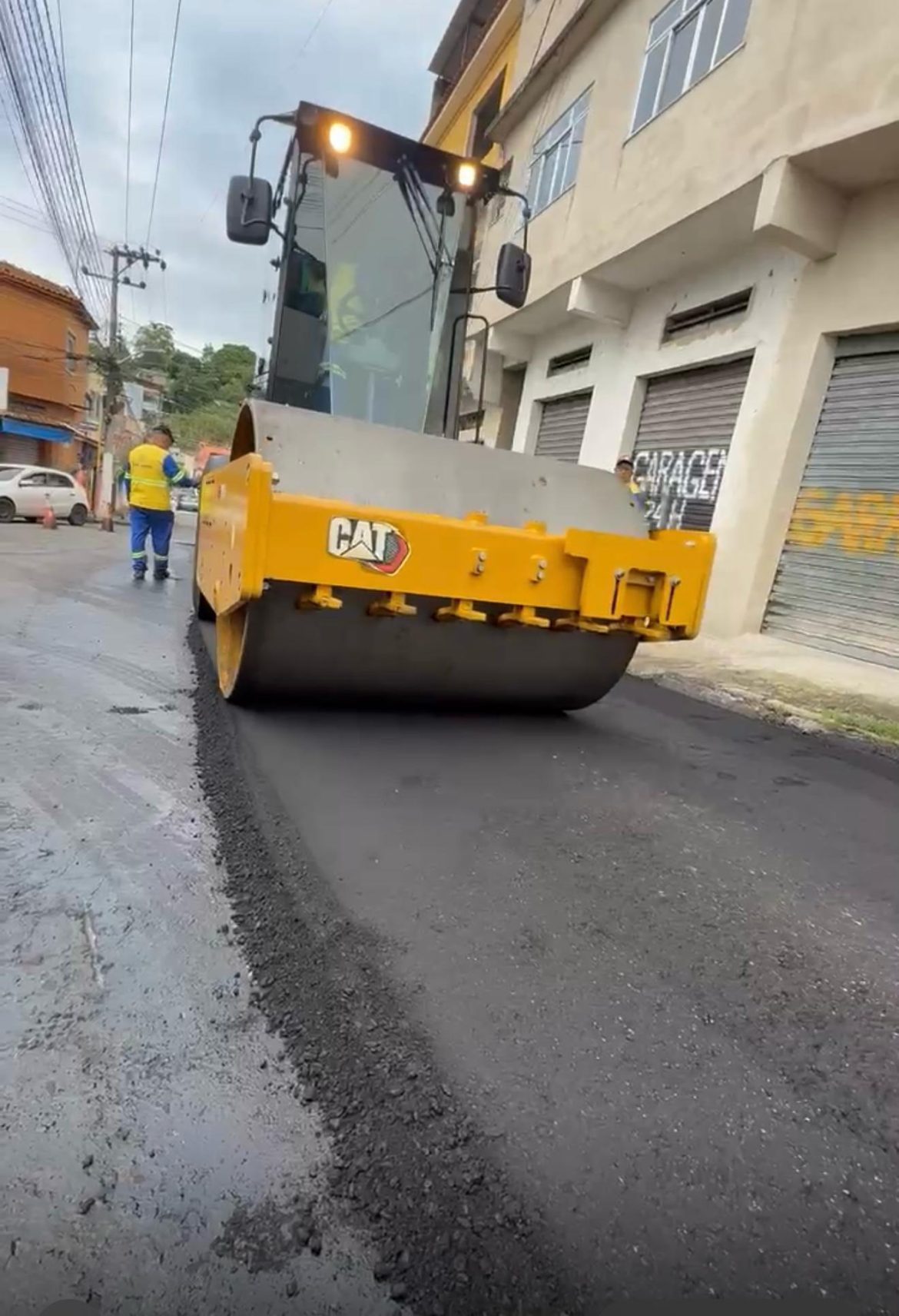 trabalho de pavimentação avança no bairro vila nova, em barra mansa divulgação1