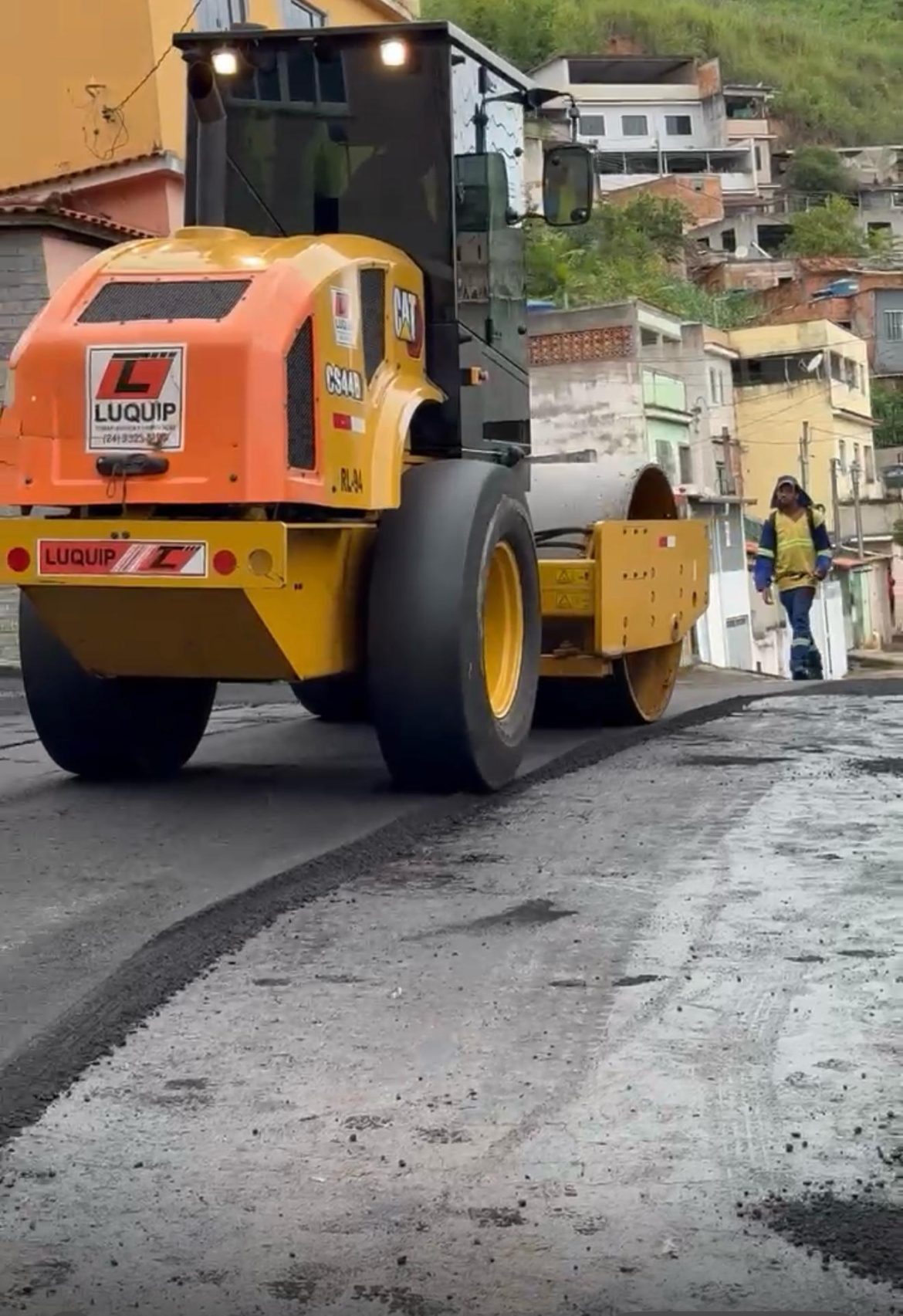 trabalho de pavimentação avança no bairro vila nova, em barra mansa divulgação12