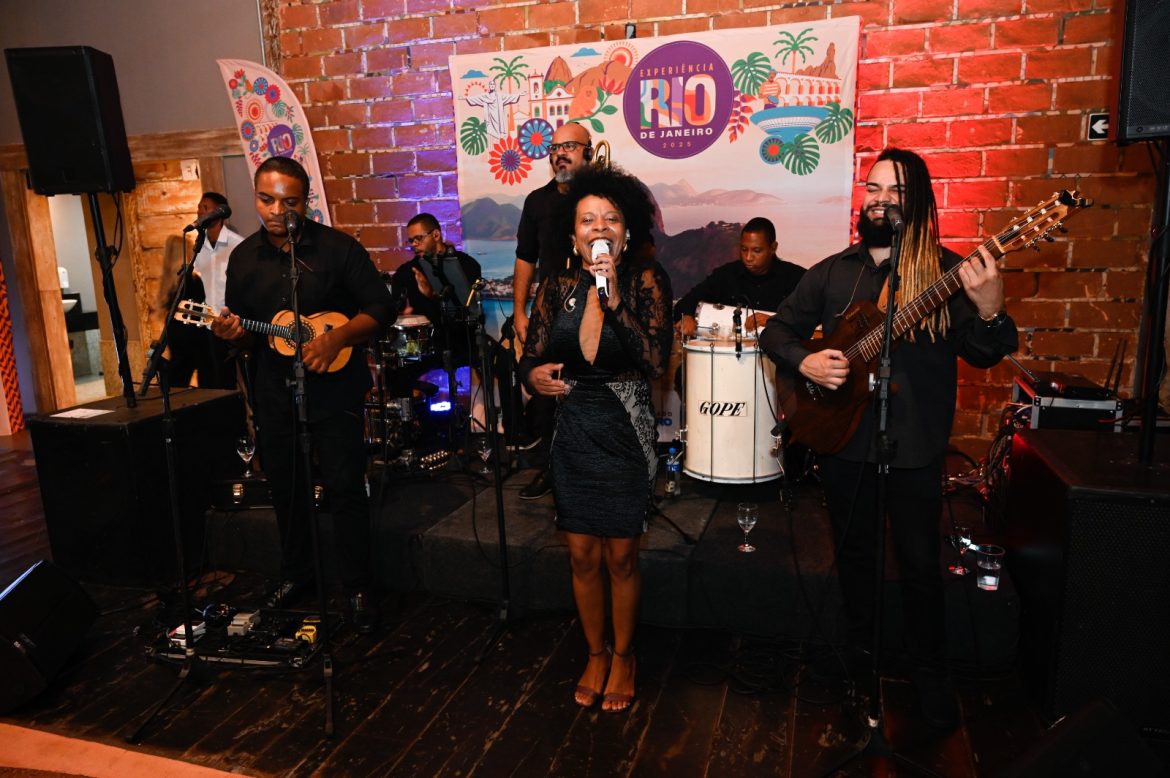 um show temático com músicas que valorizam o rio de janeiro é apresentando, durante o roadshow crédito ascom setur rj