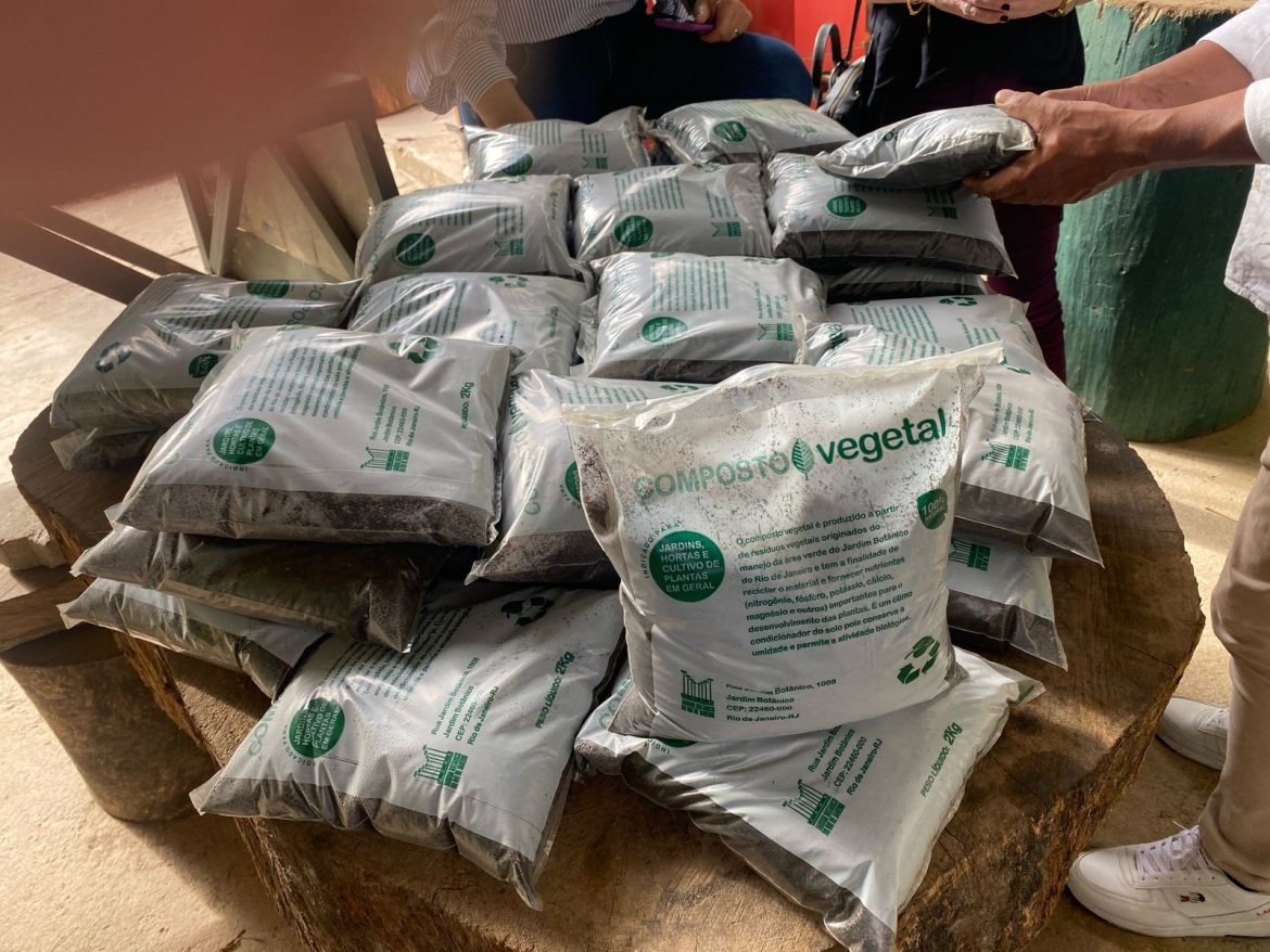 volta redonda busca referência no jardim botânico do rio para implantar área de compostagem divulgação secom15
