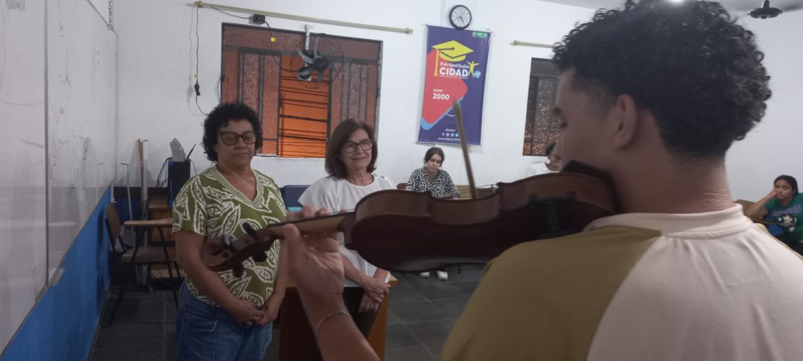 27.cf.res.cidades.estudantes do mep emocionam mães.1.homenagem.divulgaÇÃo