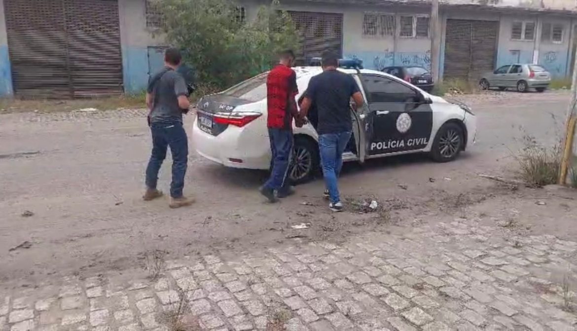 30.05.2025.acusado de estuprar o próprio sobrinho é preso no complexo da penha (1)