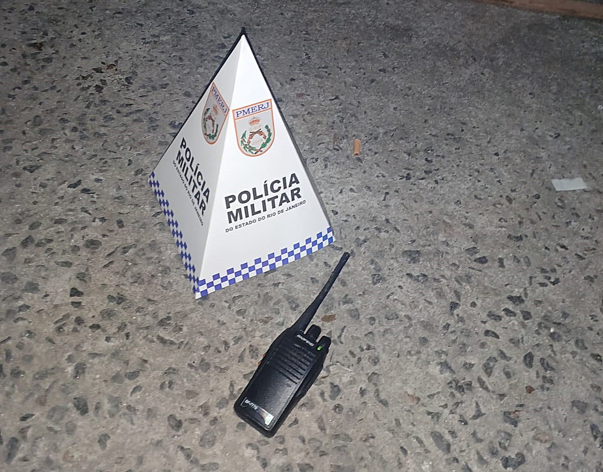 34.cf.res.polÍcia.pm prende dois suspeitos.2.rÁdiotransmissor.divulgaÇÃopm