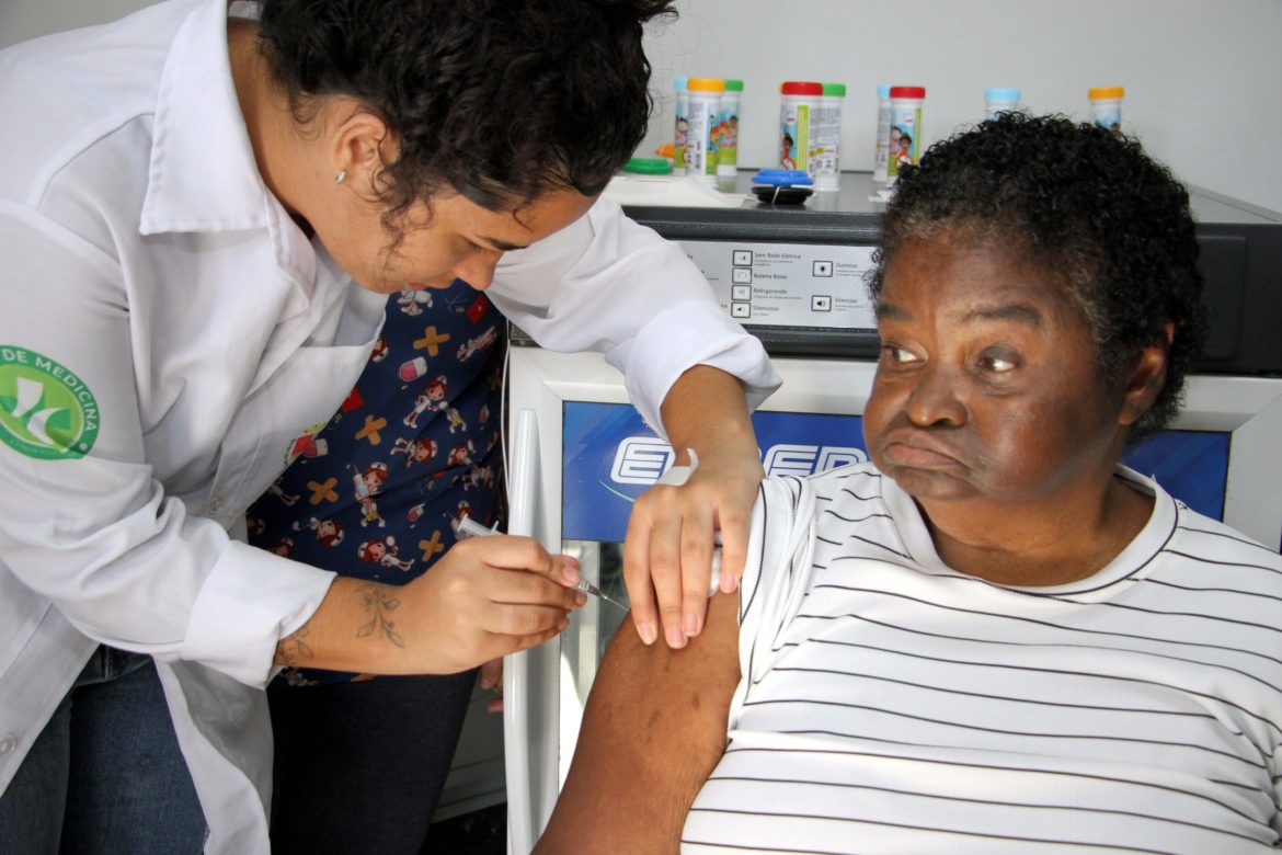 35.cf.res.cidades.cerca de duas mil pessoas.1.crianÇaeidosos.chicodeassispmbm