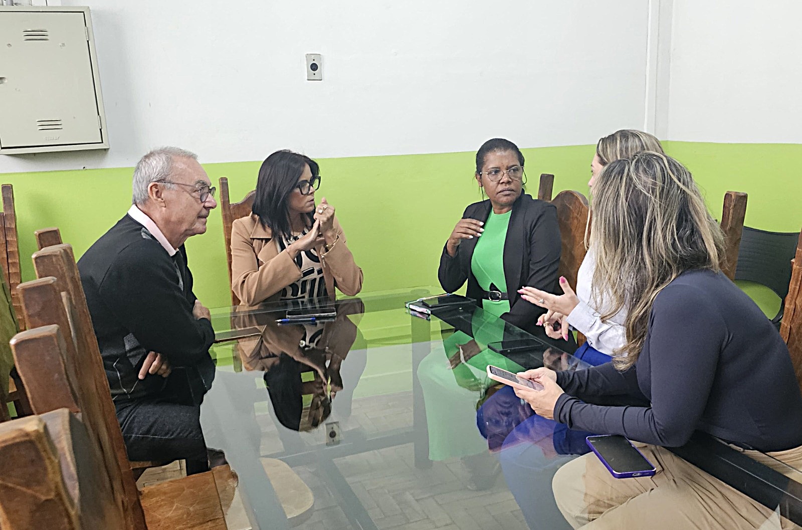 35.cf.res.economia.mais uma agência bancária.2.secretÁrio.divulgaÇÃopmi