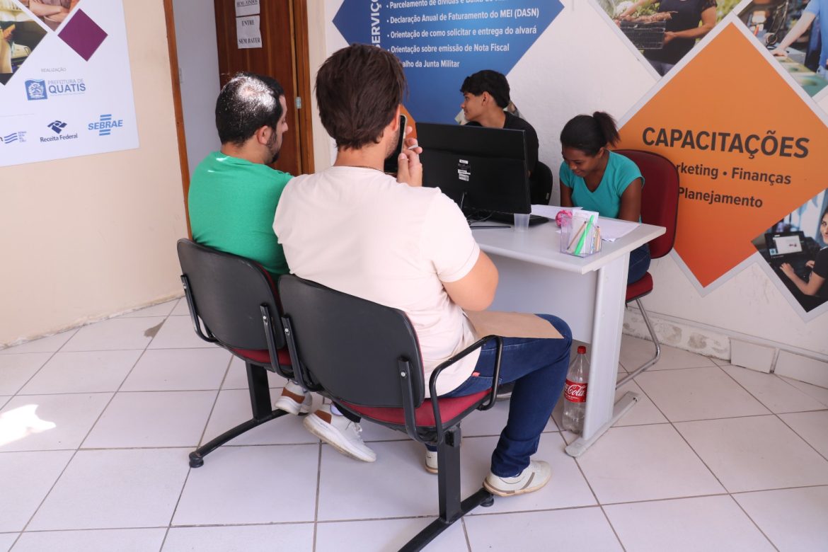 38.cf.res.economia.parceria em quatis gera 20 vagas de emprego.divulgaÇÃopmq (2)