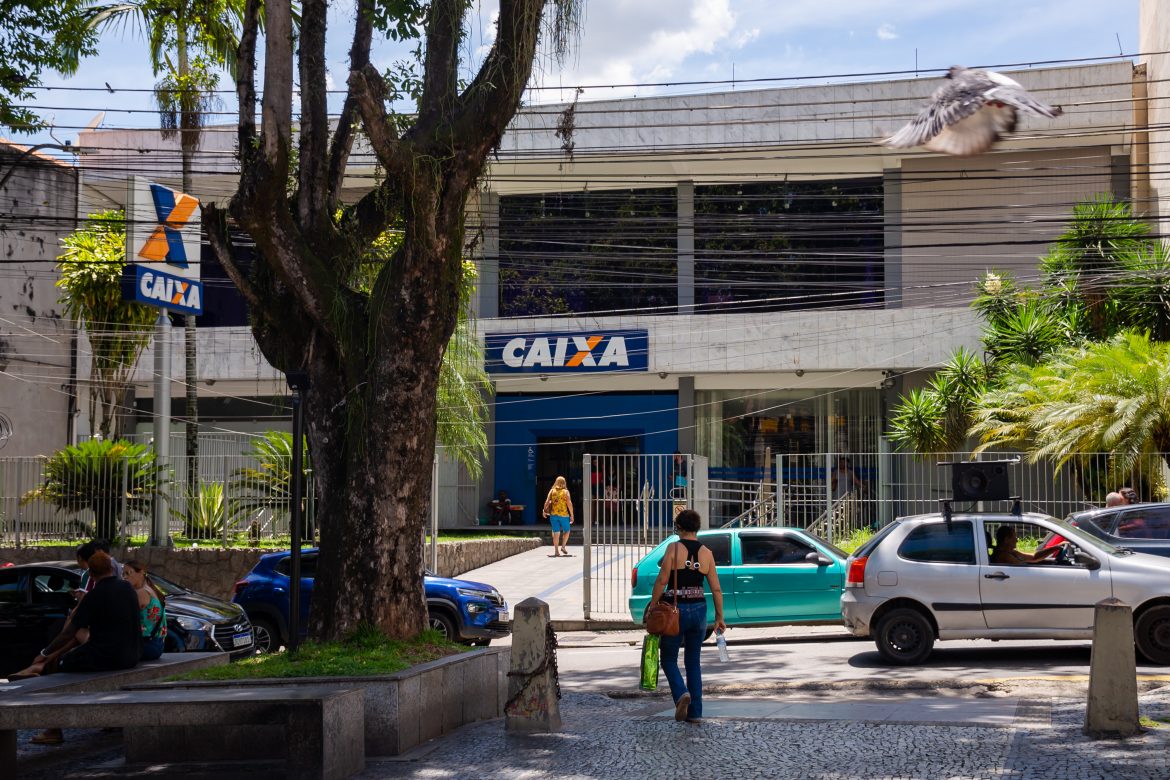 a 25 cf economia caixa abre seleção para estagiários de nível médio, técnico e superior iam martins (1)