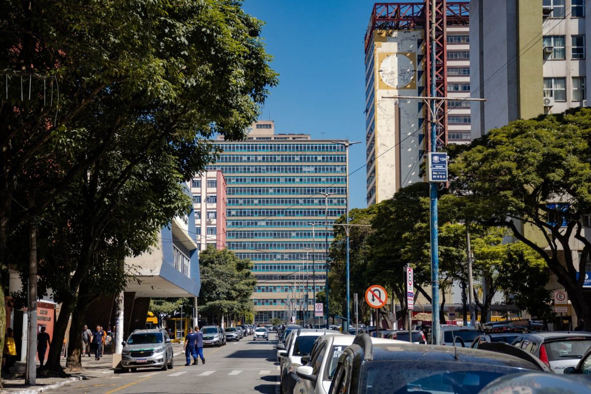 a.cf.37.economia.volta redonda é líder na geração de empregos na região 3 iam martins