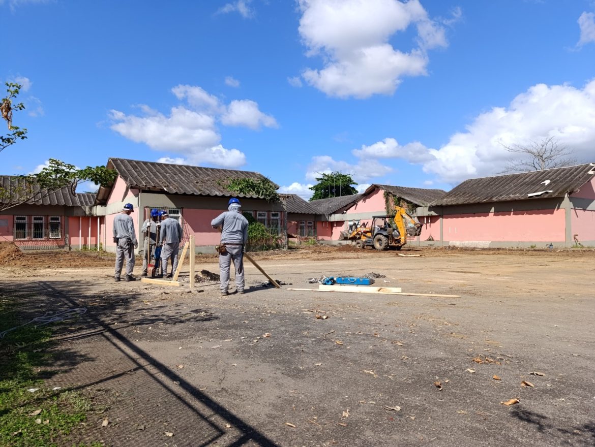 iniciadas as obras da nova sede da secretaria de educação de volta redonda adtiana cópio secom