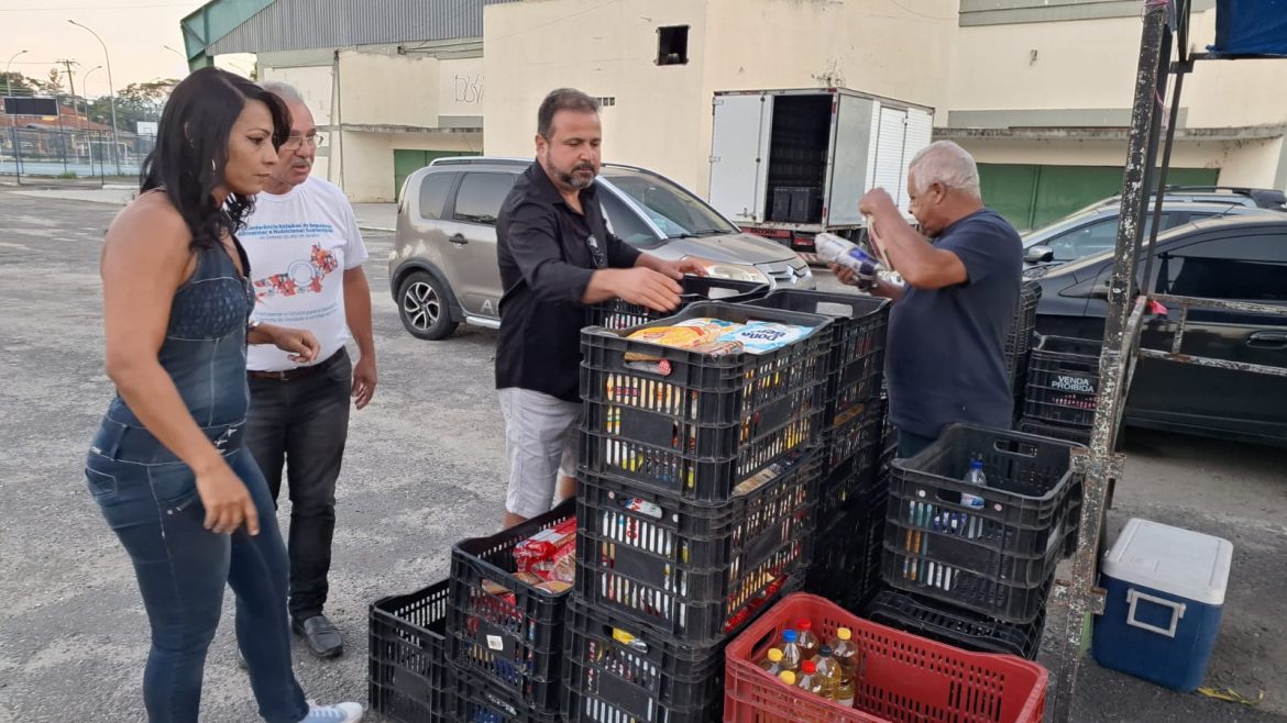 mais de 800 quilos de alimentos arrecadados na festa do trabalhador em volta redonda divulgação secom