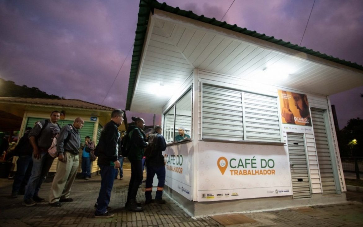 programa café do trabalhador completa dois anos em volta redonda e soma mais de 246 mil de kits distribuídos cris oliveira secom1