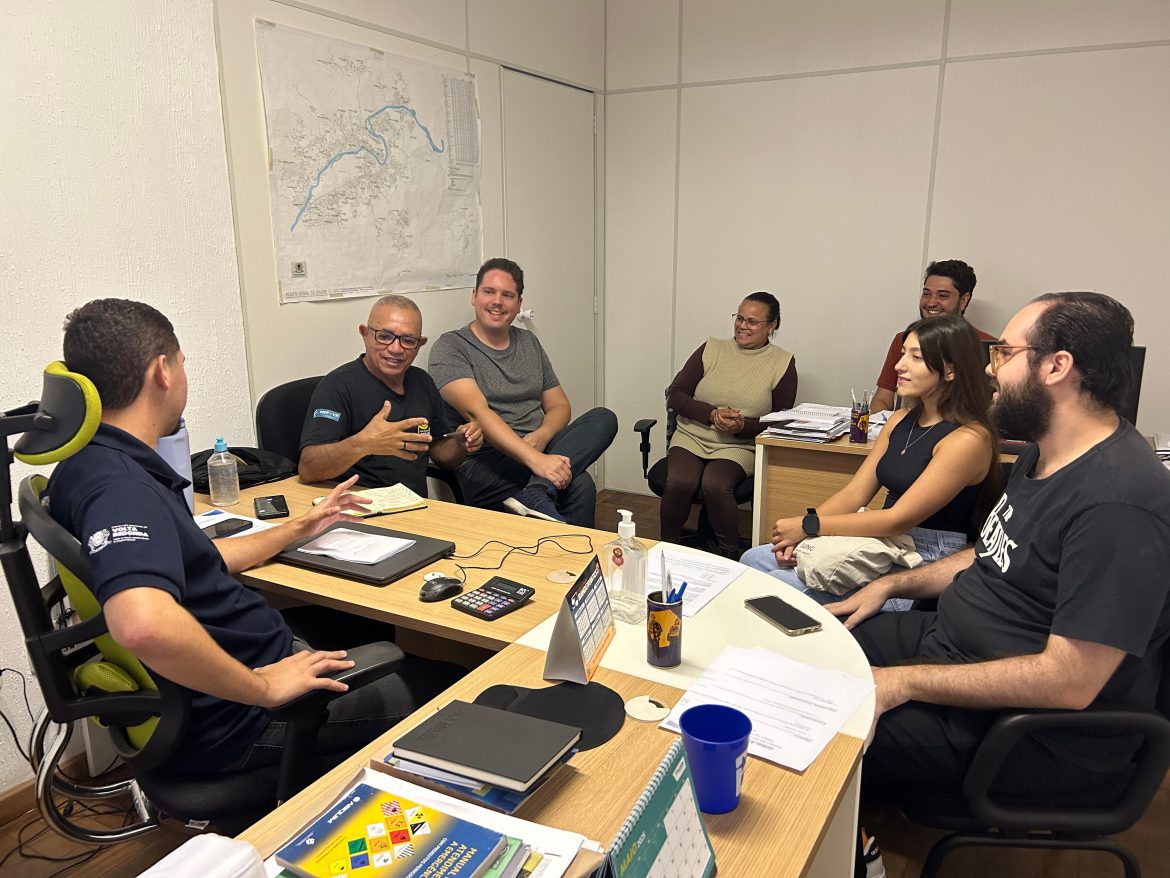 secretário da juventude de volta redonda se reúne com equipe de educação do mep divulgação