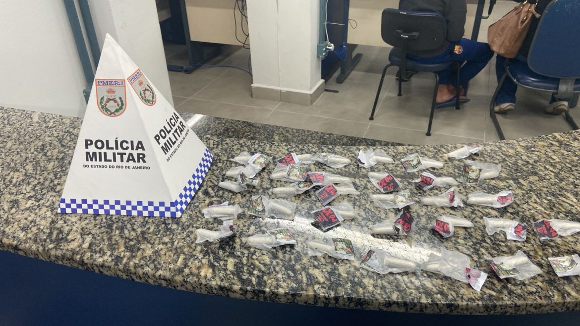 14.cf.res.polÍcia.pm apreende carga de cocaína.divulgaÇÃopm