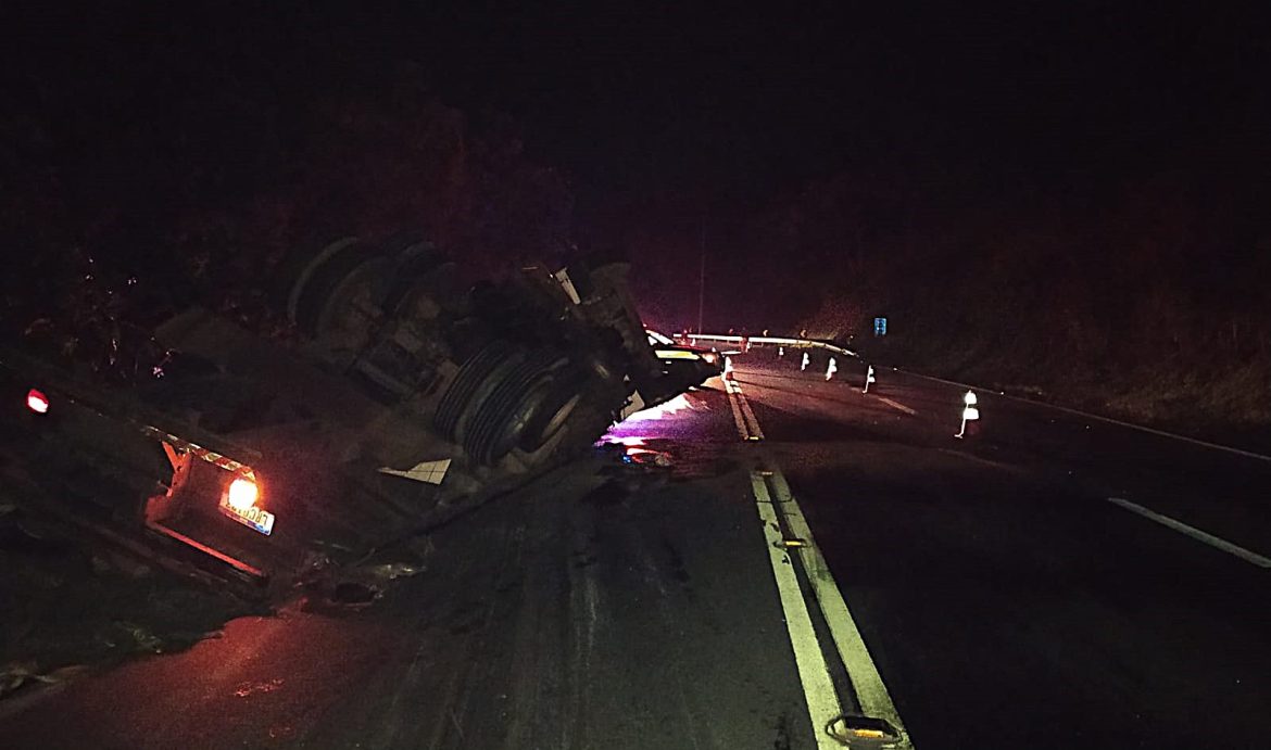 19.cf.res.polÍcia.caminhão com chapas.1.caminhÃo.divulgaÇÃoprf