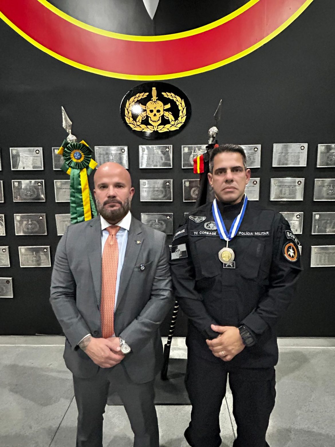 26.cf.res.polÍtica.novo comandante do bope recebe medalha.divulgaÇÃo