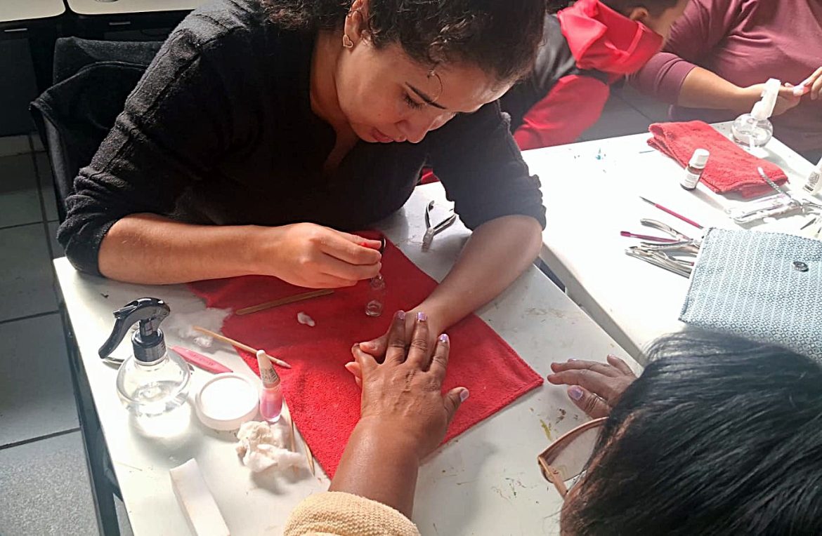 27.cf.res.cidades.fundação beatriz gama.1.alunos.divulgaÇÃopmvr