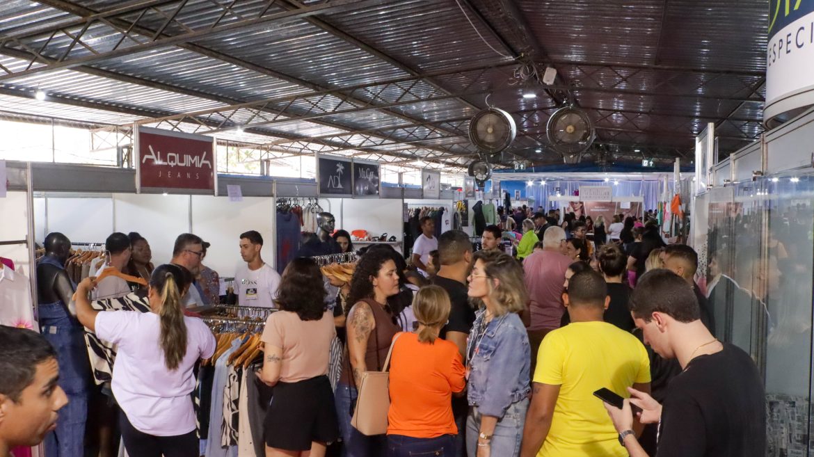 27.cf.res.economia.feira ponta de estoque de resende.1.feira.divulgaÇÃo (2)