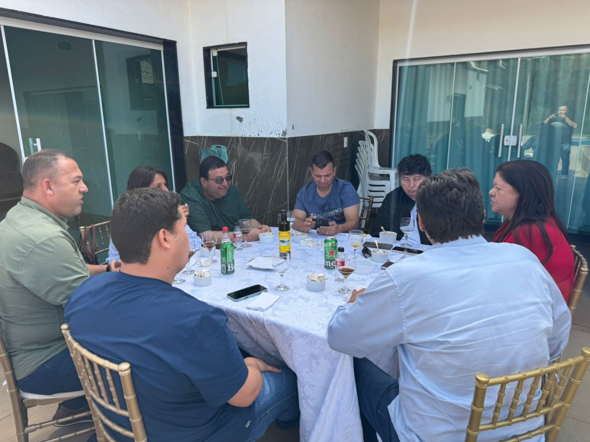 32.cf.res.polÍtica.neto e munir recebem deputada.divulgaÇÃo (4)