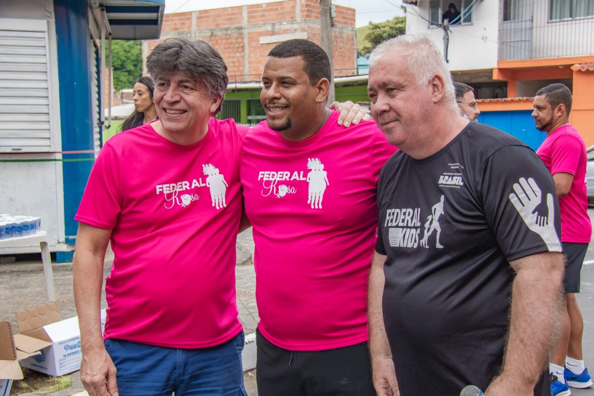 33.cf.res.polÍtica.corrida federal rosa.1.lÉodocirco.divulgaÇÃo 33.cf.res.polÍtica.corrida federal rosa.1.lÉodocirco.divulgaÇÃo