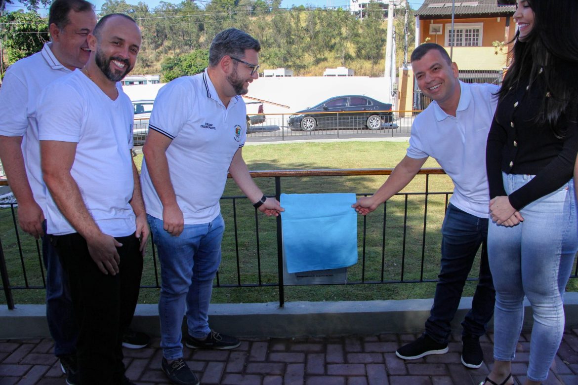 34.cf.res.cidades.prefeitura de barra mansa entrega nova praça.1.praÇa.franciscodeassispmbm