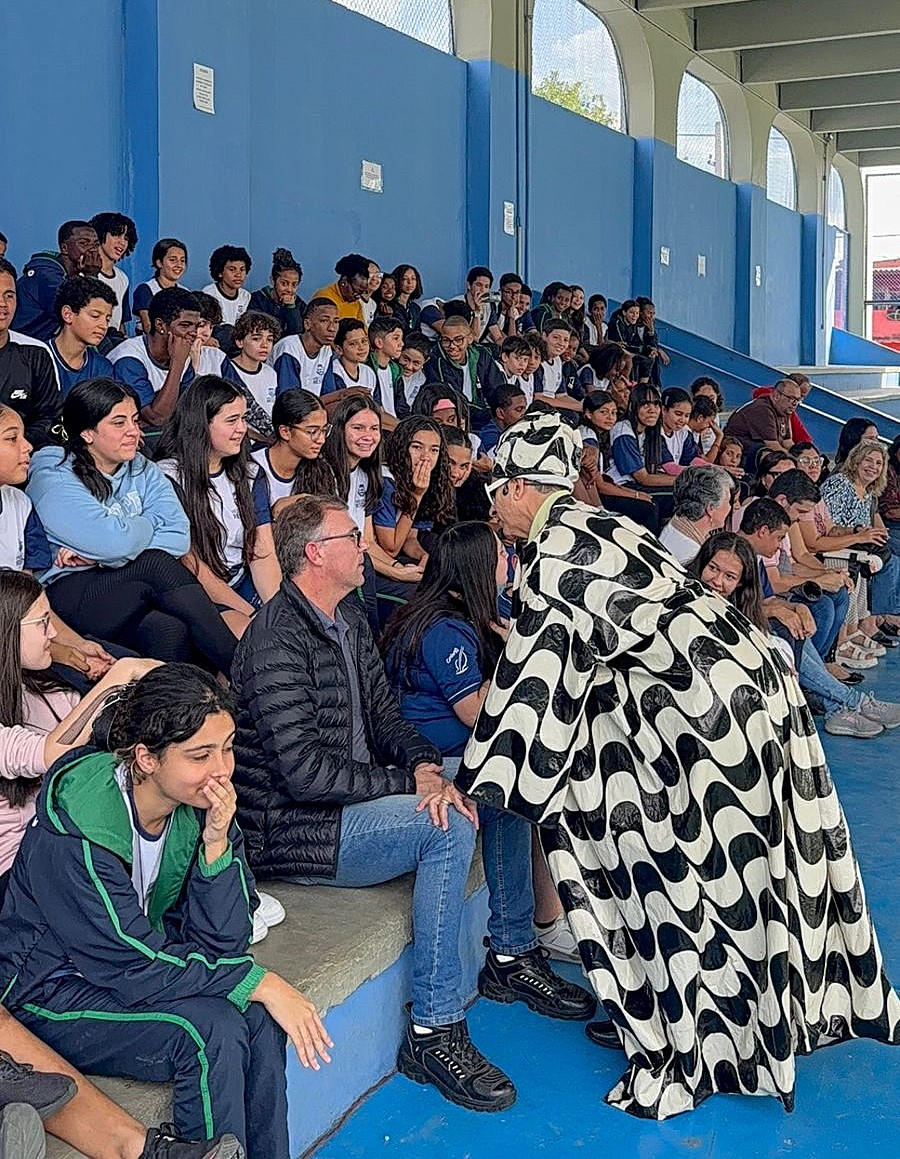 39.cf.res.cultura.nova montagem sobre.1.espetÁculo.ddivulgaÇÃo (2) 39.cf.res.cultura.nova montagem sobre.1.espetÁculo.ddivulgaÇÃo (2)