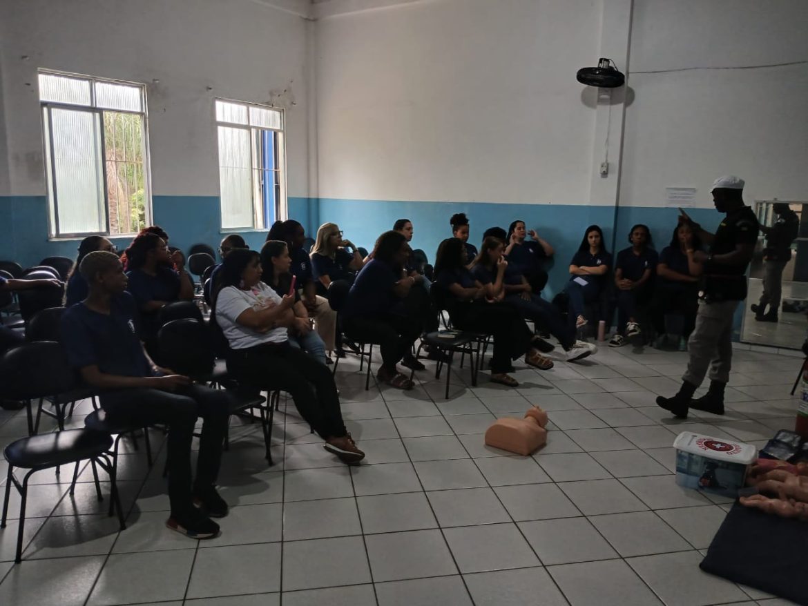 46 cidades grupo de voluntários cria projeto socorrer oferecendo técnicas dos primeiros socorros divulgação111