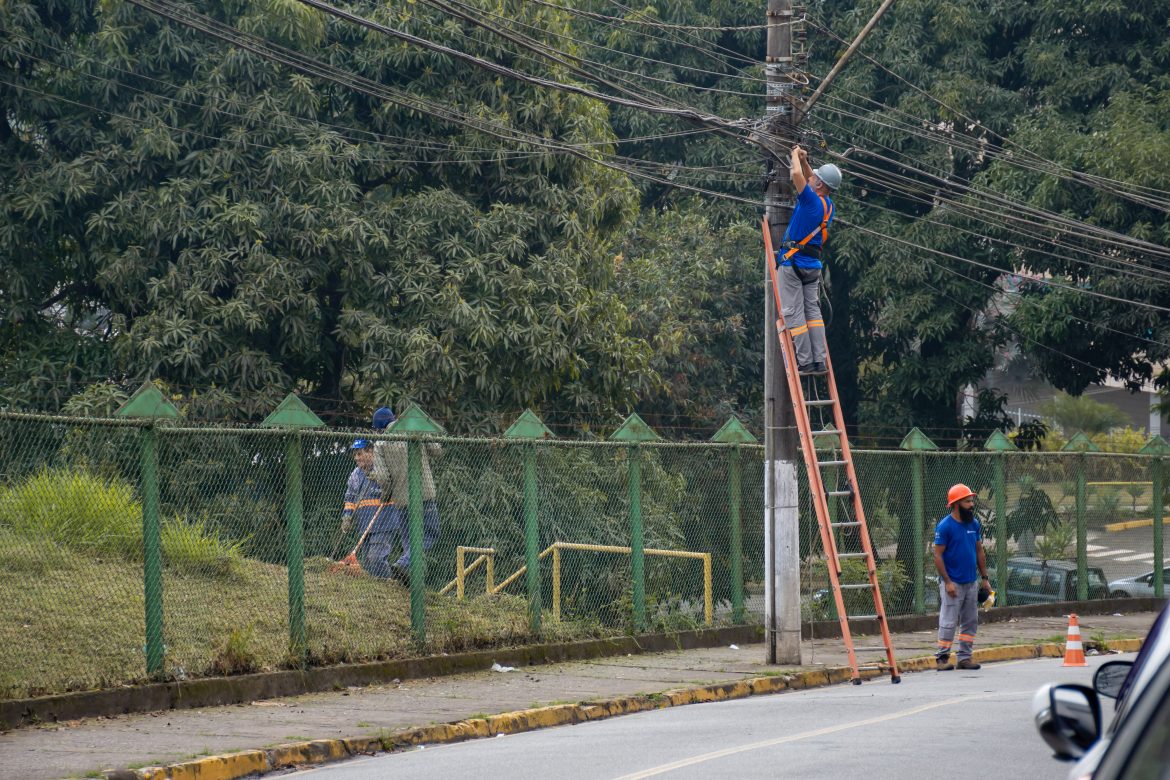 b 44 cf economia município divulga diversas vagas de emprego iam martins (1)