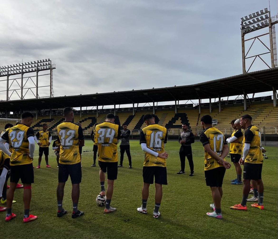 c 23 cf cidades voltaço realiza treino tático em preparação para partida contra o avaí (2)