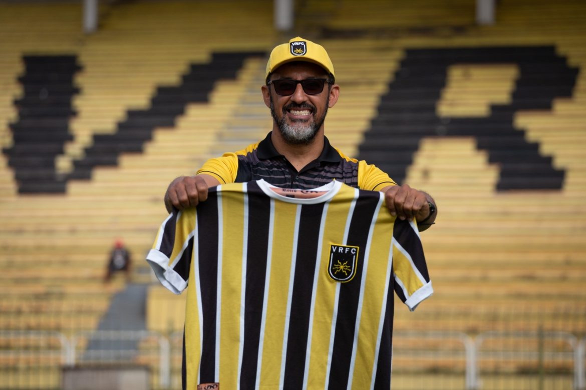 morador de volta redonda há 22 anos, técnico de manutenção carioca destaca infraestrutura e acolhimento cris oliveira pmvr 12