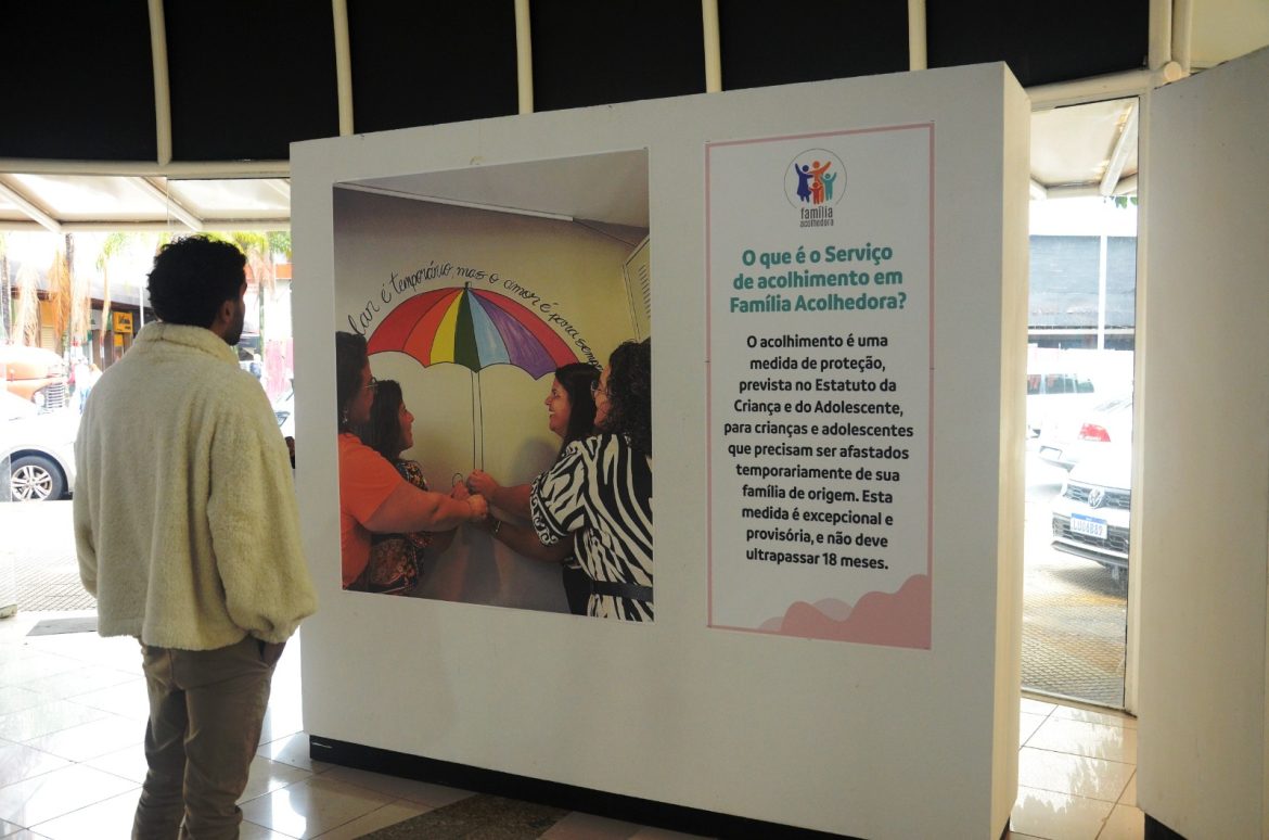 notasvr exposiÇÃo ‘afetos em fotos’ clara preta