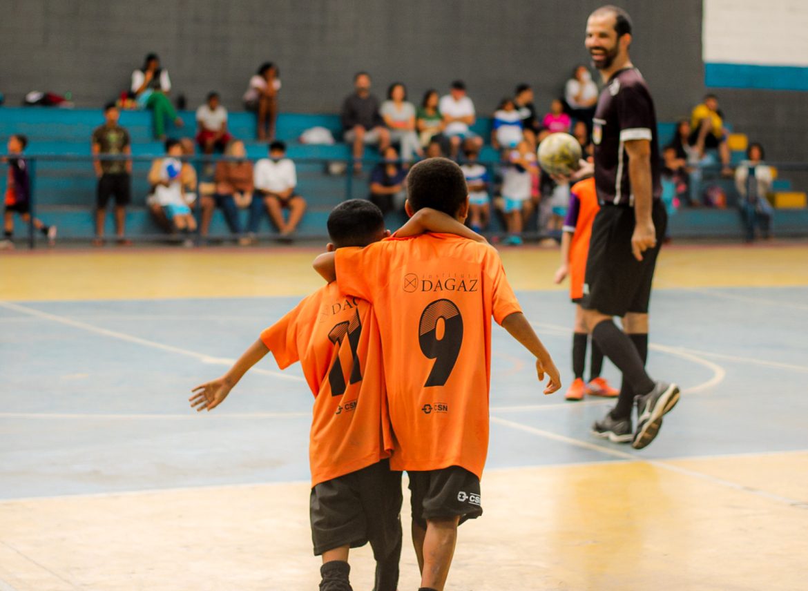 novo polo no ciep 484 toninho marques recebe atividades esportivas e culturais do dagaz maria fernanada baylão