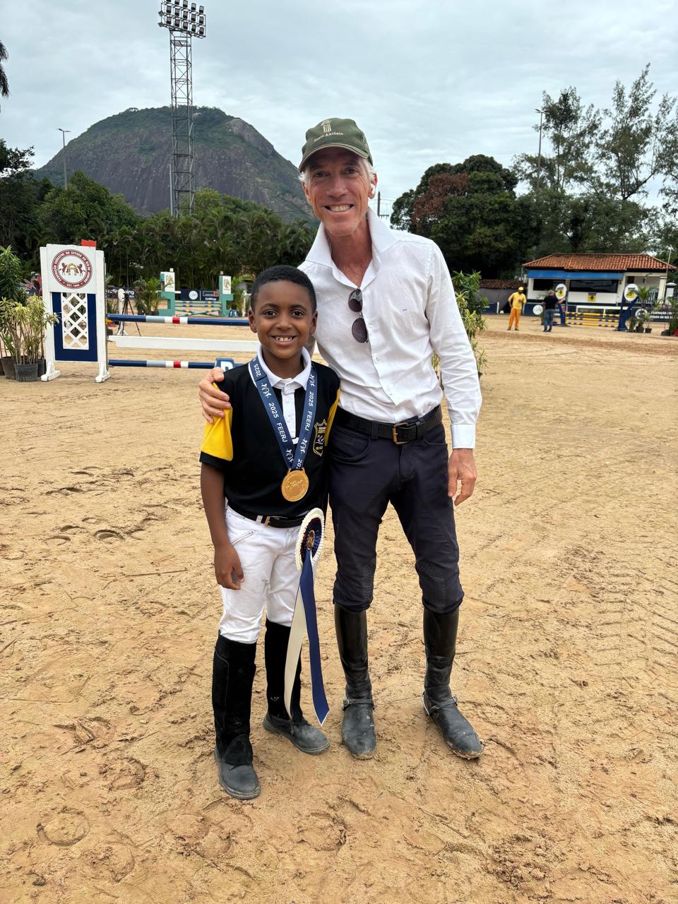 quinze medalhas conquistadas no campeonato estadual de hipismo pela equipe de volta redonda divulgação pmvr12 quinze medalhas conquistadas no campeonato estadual de hipismo pela equipe de volta redonda divulgação pmvr12