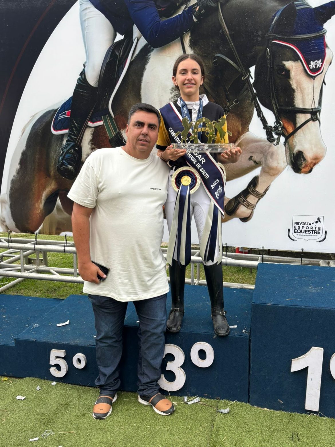 quinze medalhas conquistadas no campeonato estadual de hipismo pela equipe de volta redonda divulgação pmvr14 quinze medalhas conquistadas no campeonato estadual de hipismo pela equipe de volta redonda divulgação pmvr14