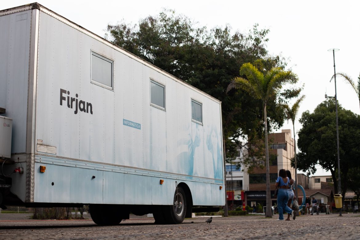 25.cf.res.cidades.volta redonda oferece cursos gratuitos.crisdeoliveirapmvr (2)