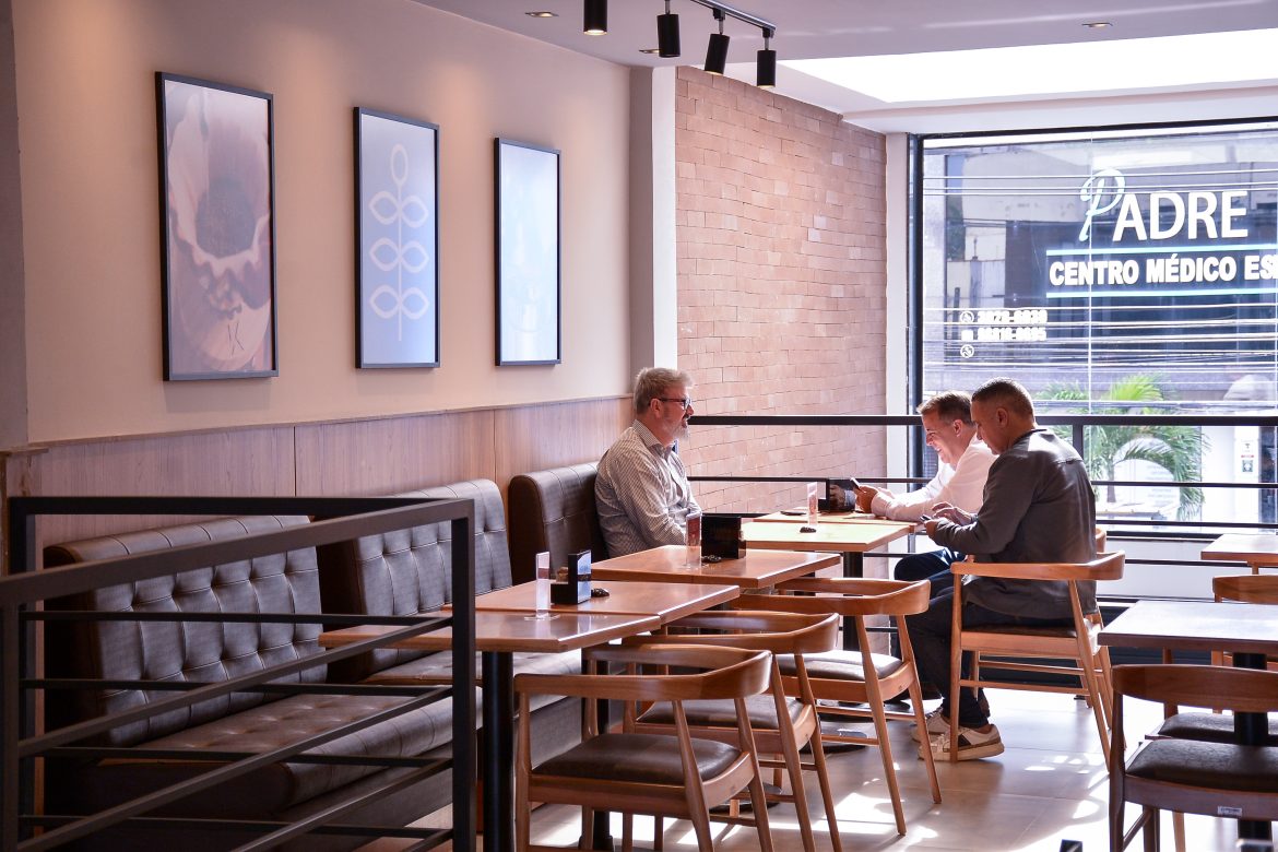 28 07 2025 inauguração sterna café 5 foto iam martins 28 07 2025 inauguração sterna café 5 foto iam martins