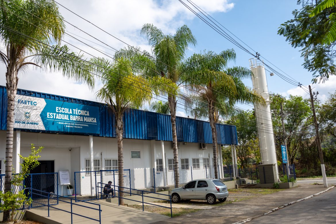 a 32 cf economia faetec abre vagas para cursos profissionalizantes iam martins