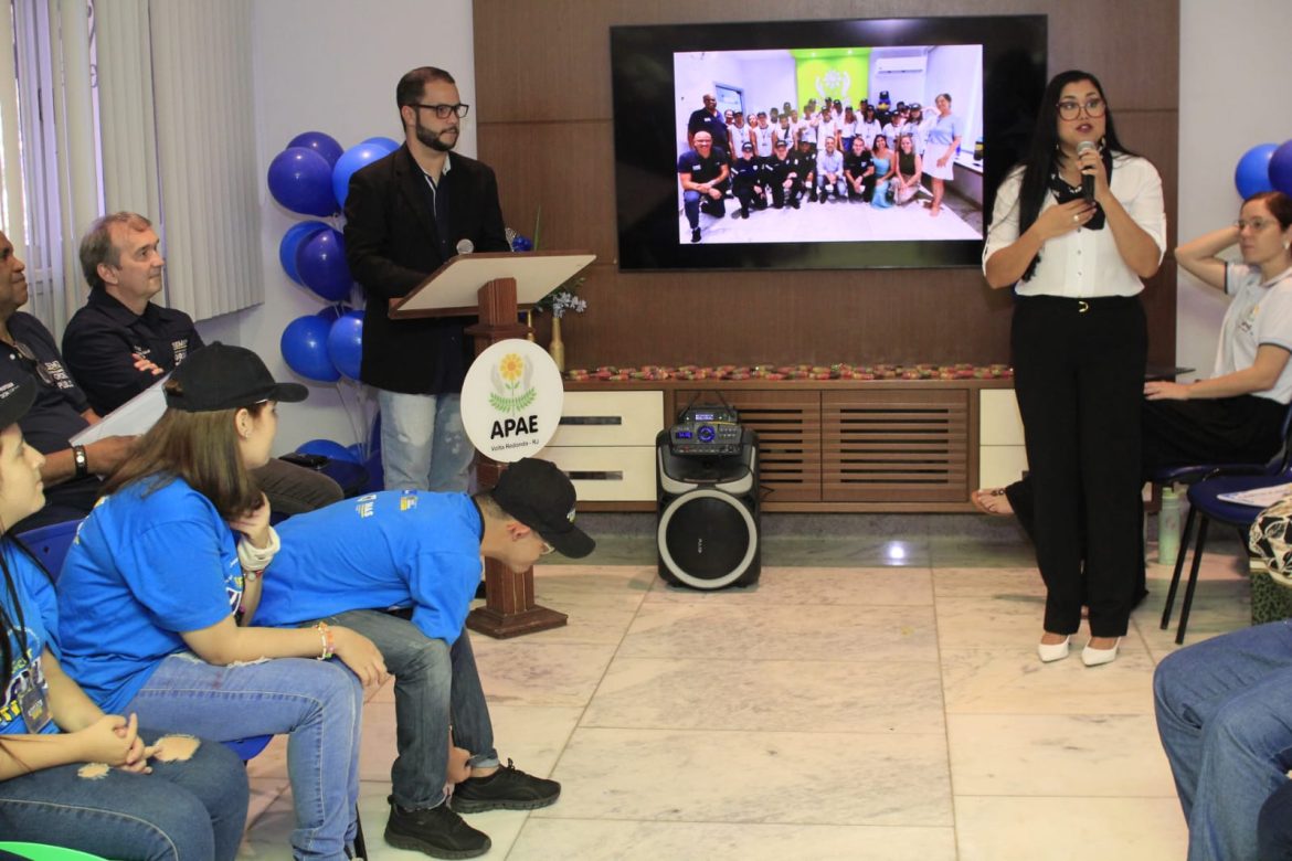 alunos da apae vr são formados como agentes da guarda mirim pela ordem pública de volta redonda adriana cópio pmvr