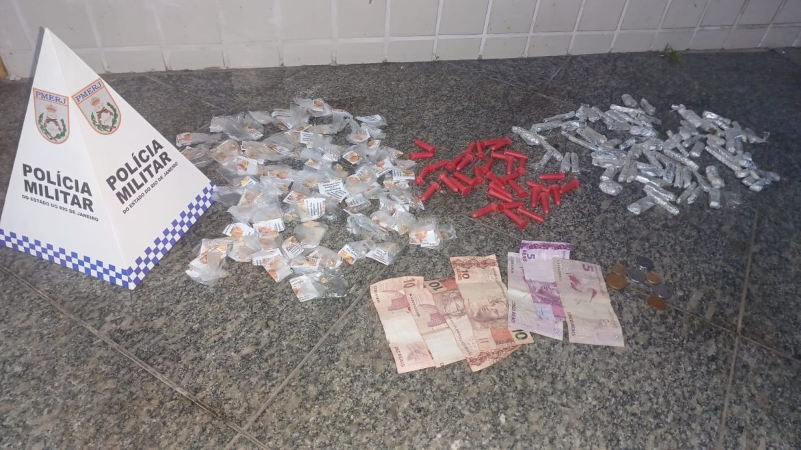 drogas apreendidas pela polícia militar no bairro nova conquista divulgaÇÃo