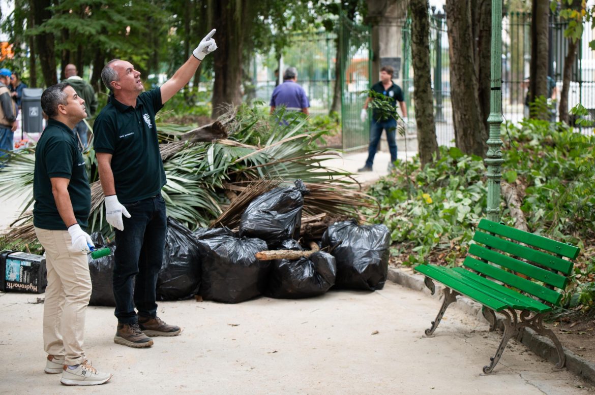 mutirão de limpeza é realizado no parque centenário em barra mansa felipe vieira123