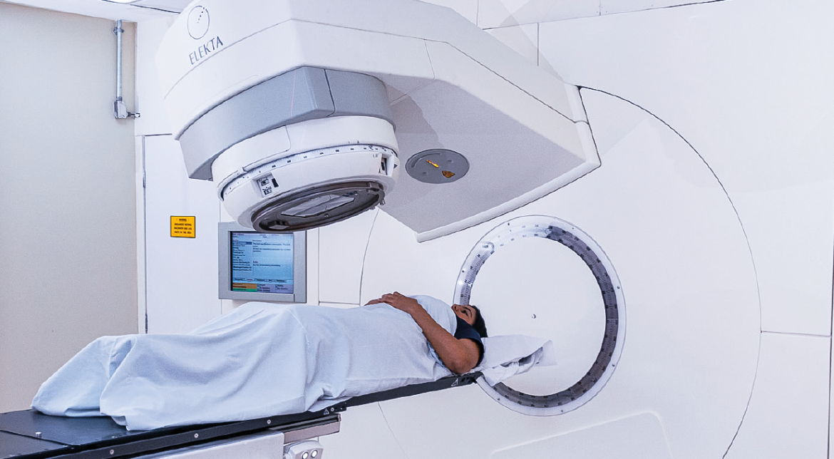 parada técnica e corretiva no aparelho de radioterapia do h.foa, em volta redonda divulgação