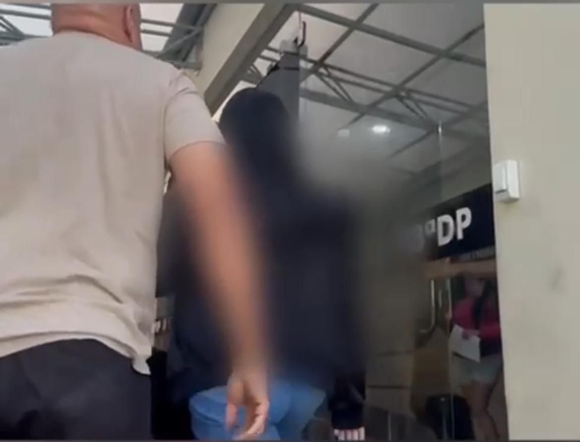 polícia civil de volta redonda detém suspeita de dar golpe da cuidadora em idosos reprodução1 polícia civil de volta redonda detém suspeita de dar golpe da cuidadora em idosos reprodução1