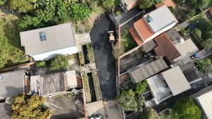 rua a da vila elmira recebe novo asfalto em barra mansa divulgação leandro araújo pmbm