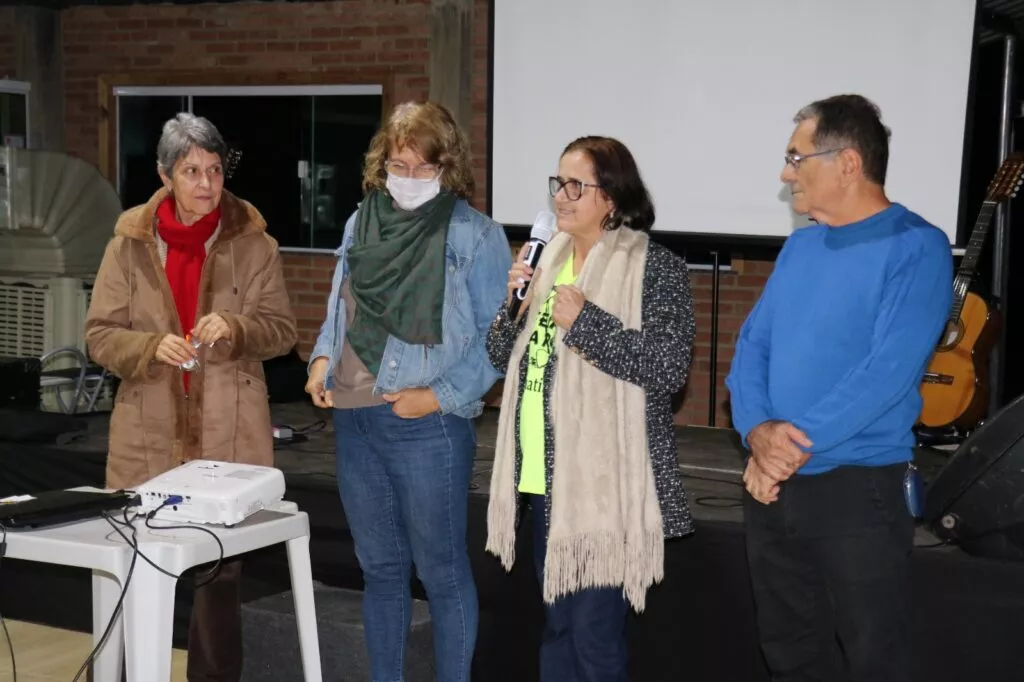 um fato na foto divulgação