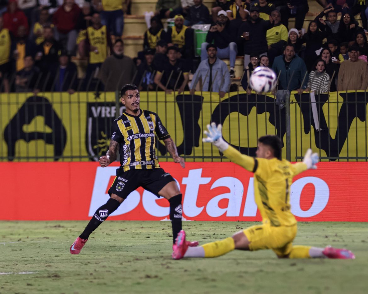 vre x cap anderson mendes comkt vrfc vre x cap anderson mendes comkt vrfc